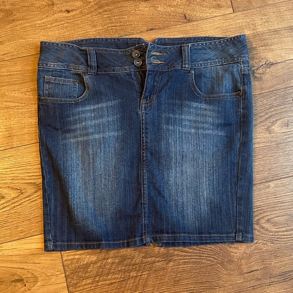 Guess denim skirt